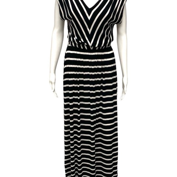 Mossimo Supply Co. Dresses & Skirts - Mossimo Classic Black & White Striped Maxi Dress V-Neck Stretchy Full Length